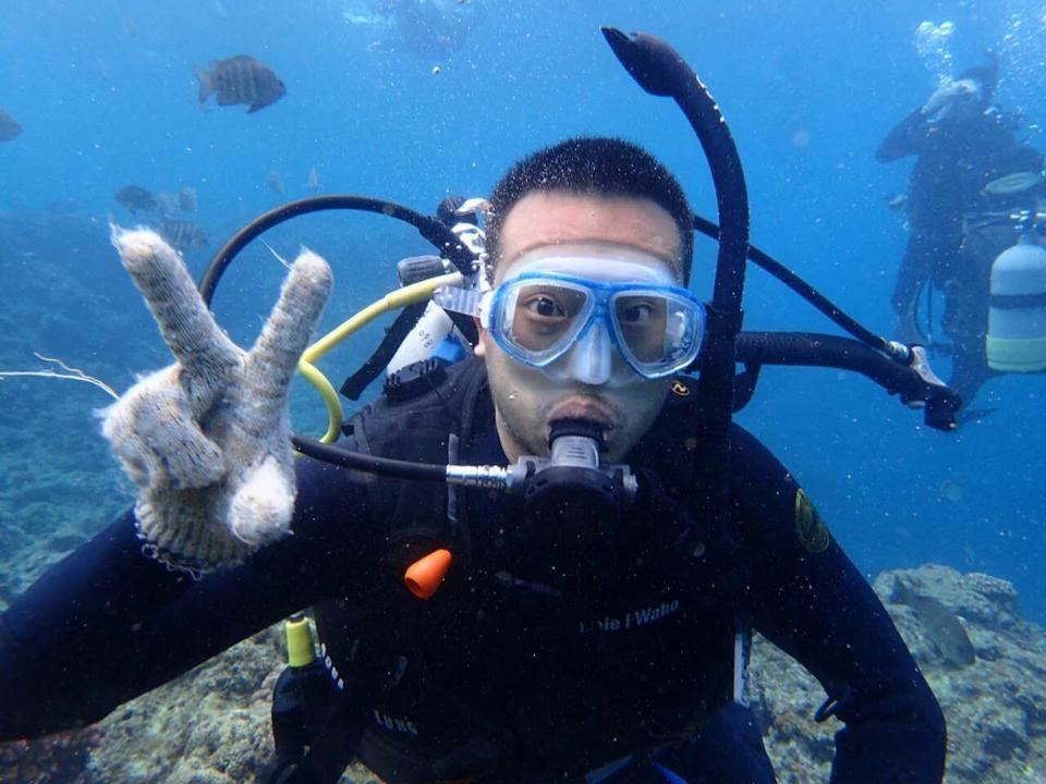 金刚鹦鹉逃生